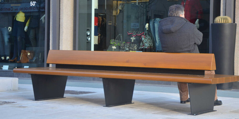 Banco CAMPUS para parques y espacios públicos