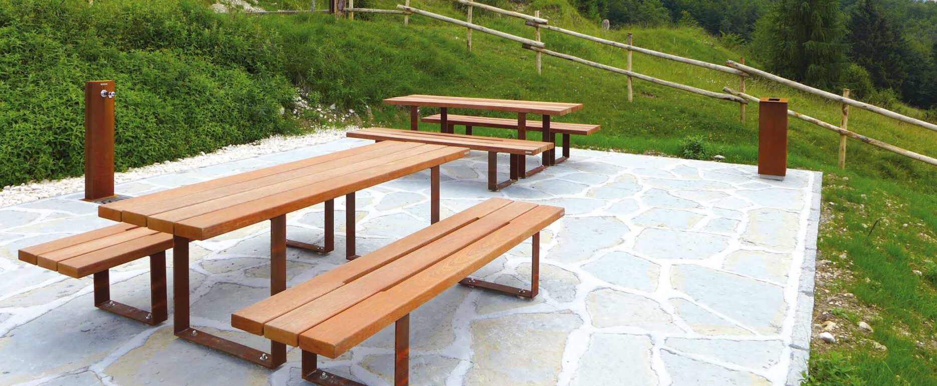 Banco BULL para parques y espacios públicos