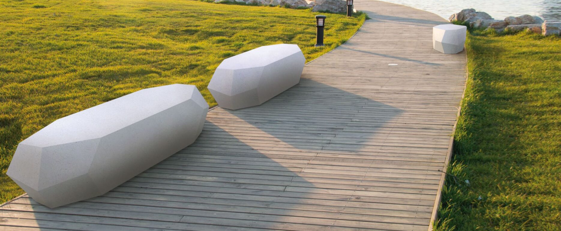 Asiento monolitico HOBA para parques y espacios públicos