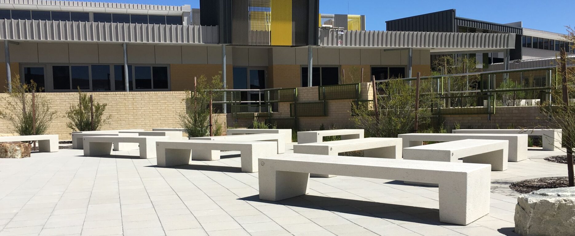 Banco SARAH para parques y espacios públicos