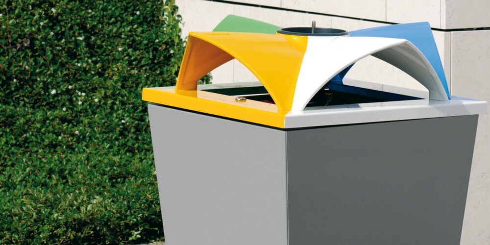 Papelera para recogida selectiva de residuos ECOMIX para parques y espacios públicos