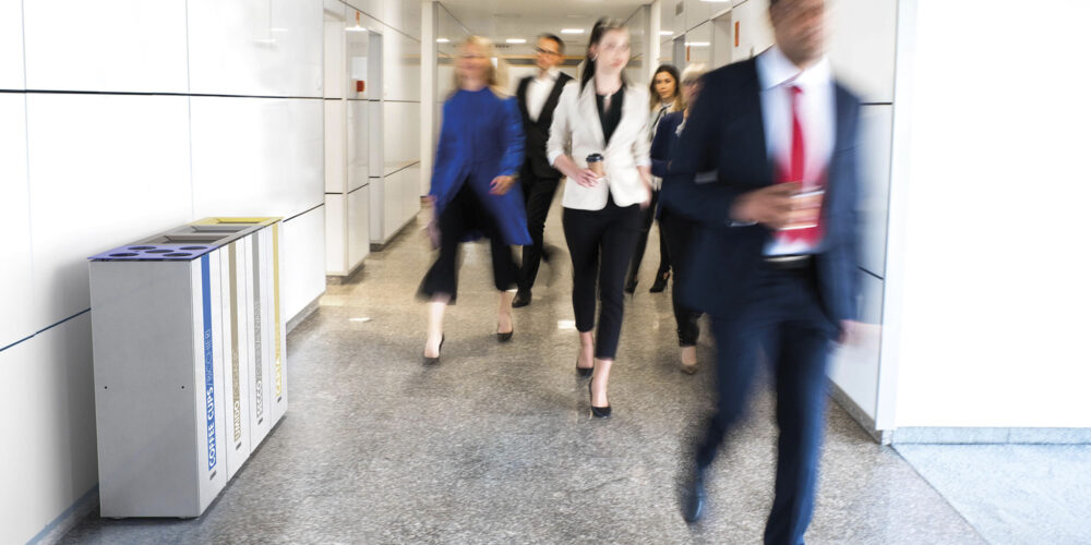 Papelera de recogida selectiva HILL para parques y espacios públicos