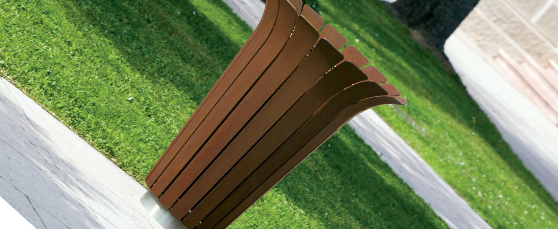 Papelera TULIP para parques y espacios públicos