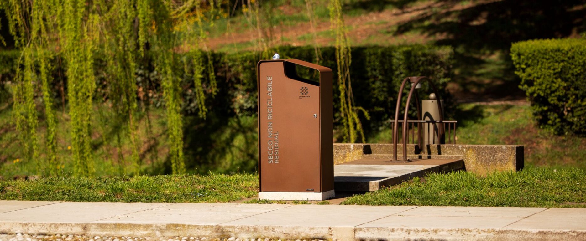 Papelera SOAVE para parques y espacios públicos