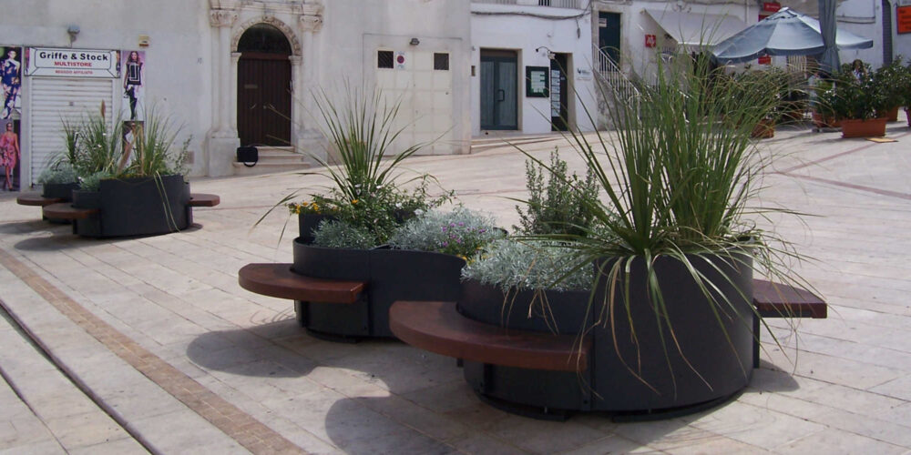 Jardinera FLÒ para parques y espacios públicos