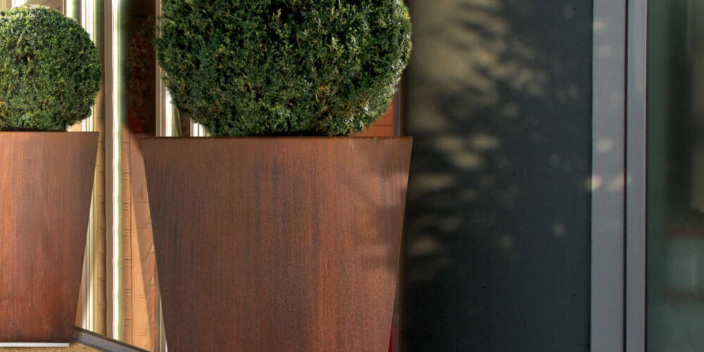 Jardinera LOUNGE para parques y espacios públicos