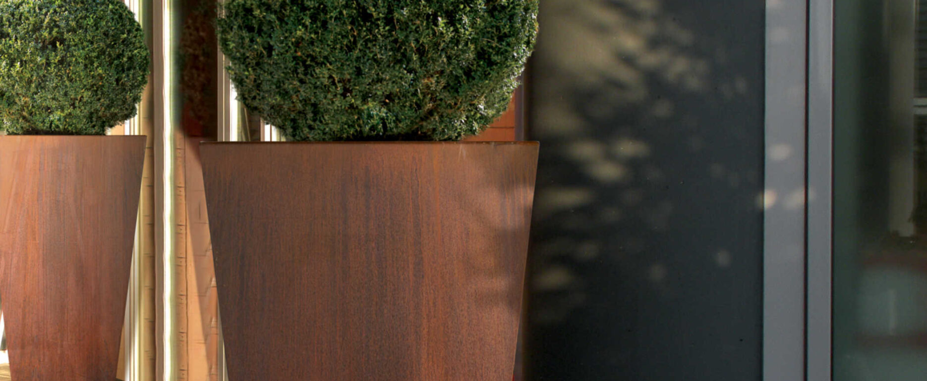 Jardinera LOUNGE para parques y espacios públicos