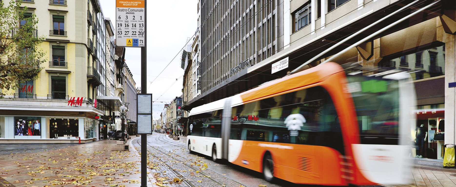 Poste informativo BARDO para parques y espacios públicos