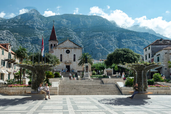 Jardinera con estructura de sombra MIRABILIS