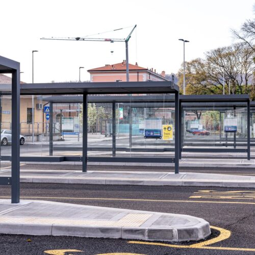 Parada urbana minimalista moderna, MarquesinaHUT DissetUrban