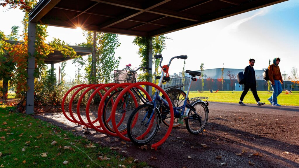 disseturban_hfarm_aircircle_foresta_05 Campus exterior equipado, aparca bicicletas SPRAY, Disset Urban